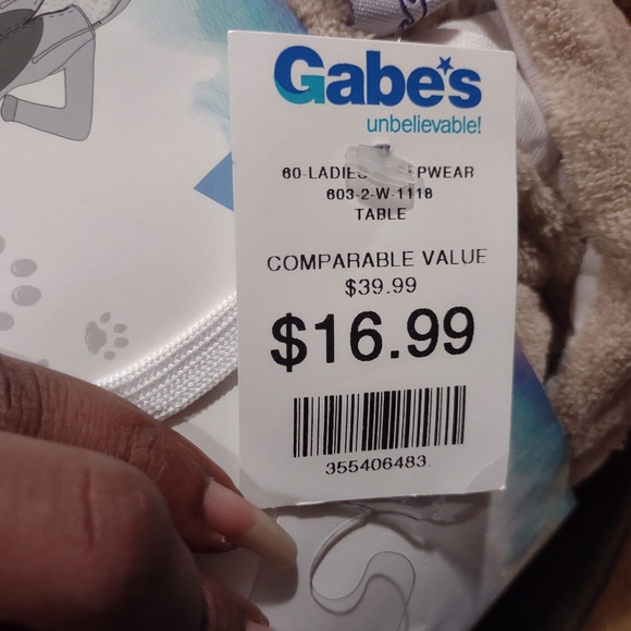 Adorable Sloth Onesie (without the feet) πΎβΊοΈπ¦₯π₯°β€ - Picture 6 of 9